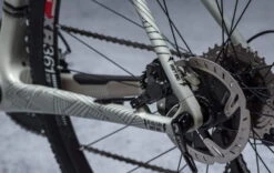 Dyedbro Montuurbeschermingskit - Stay Free Zwart -Sram Hope Winkel 03 DBF11108